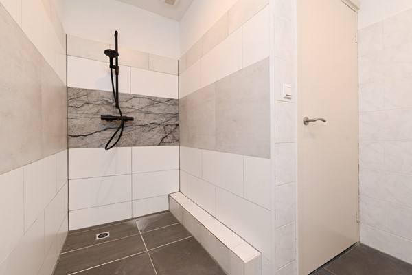 Medium property photo - Jan ten Brinkstraat 147, 2522 HX Den Haag